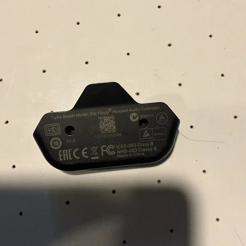 Turtle Beach Ear Force Headset Audio Controller Plus for Xbox One. D4